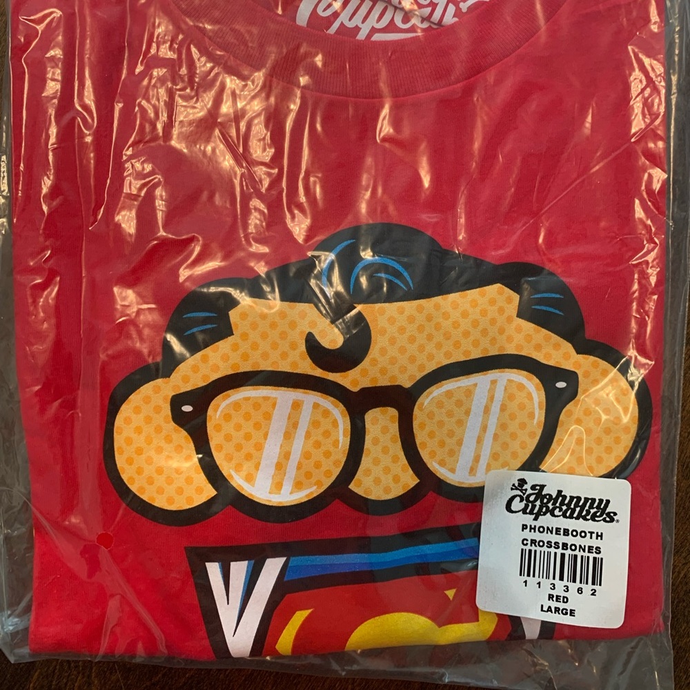 Johnny Cupcakes Phone booth Crossbones